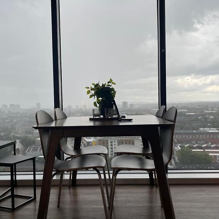 Luxury 2 Bedroom En-Suite Apartment Balcony Views Manchester Exterior photo